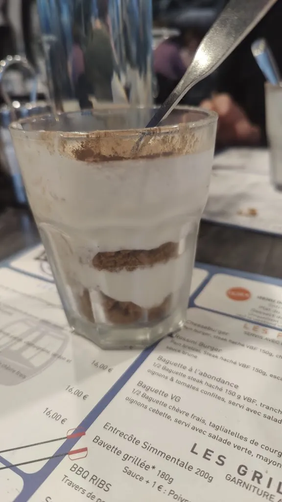 Tim Hill_Bistro L'industrie_Allinges_recensione