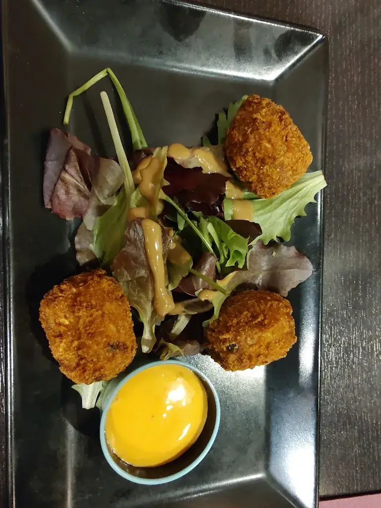 Adri Aticcc (Zanthmi)_The Pap's House_Doussard_review