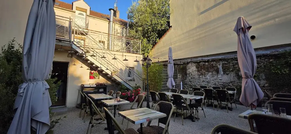 Le Village restaurant in Guyancourt