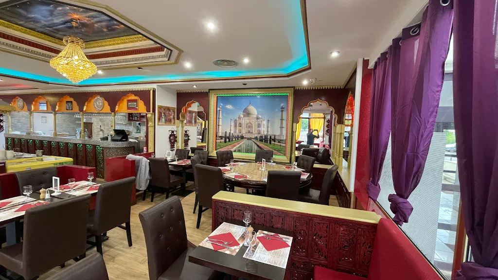 Punjab Palace_Guyancourt_slider_image_1