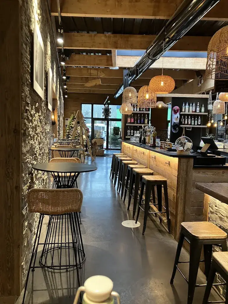 Paulus Die Boskabouter_4'47 Restaurant bar lounge_Doussard_review