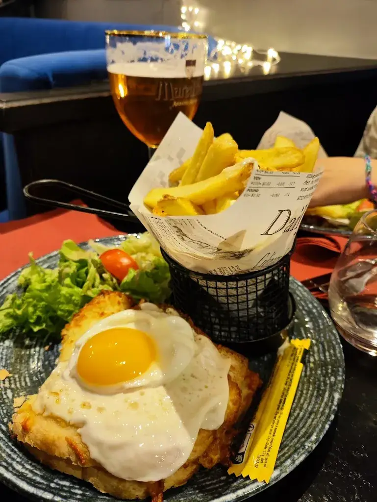 Kees Bourgonje_Le Villaroy_Guyancourt_review