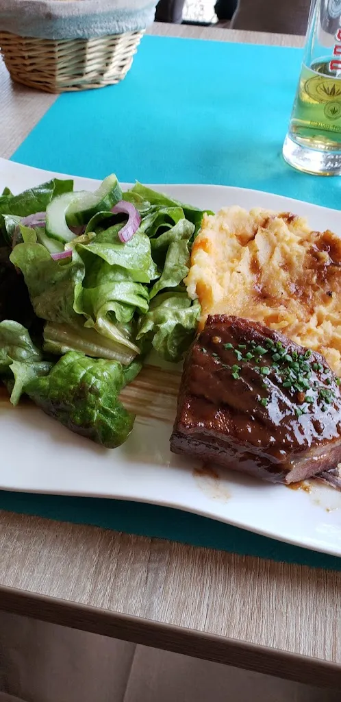 Toan D Nguyen_Le Tablier_Montigny-le-Bretonneux_review