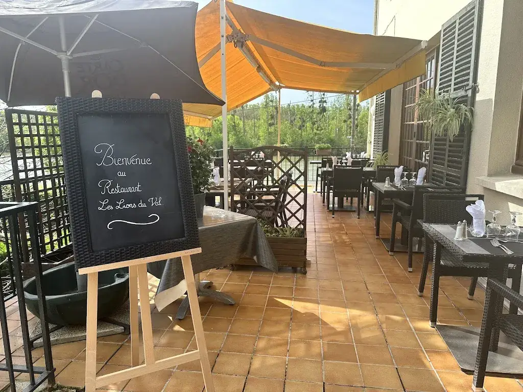 Les Lions du Val_Herblay-sur-Seine_slider_image_1