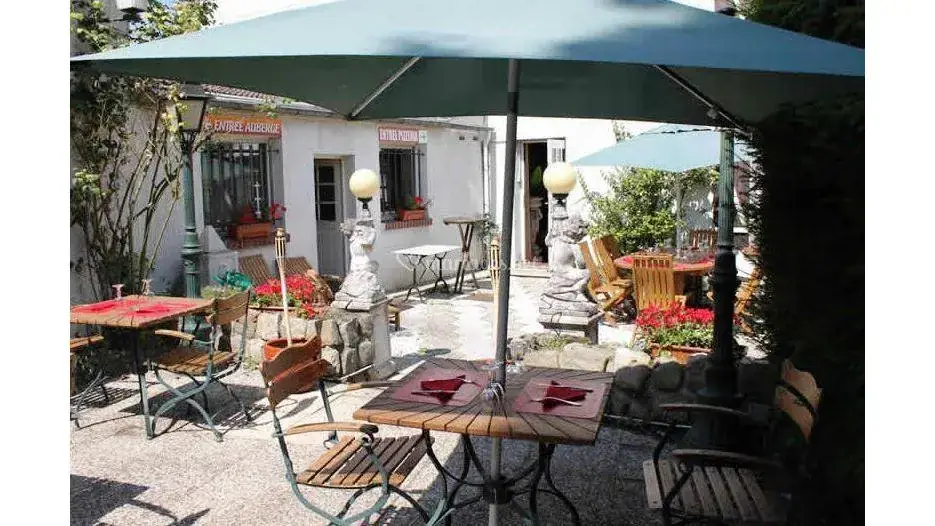 Auberge du Soleil Levant restaurant in Pierrelaye