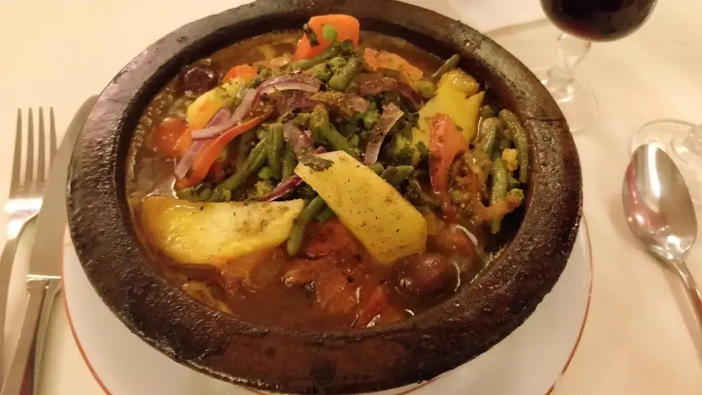 Maëlan Travers_Les Délices du Maroc_Jouars-Pontchartrain_review