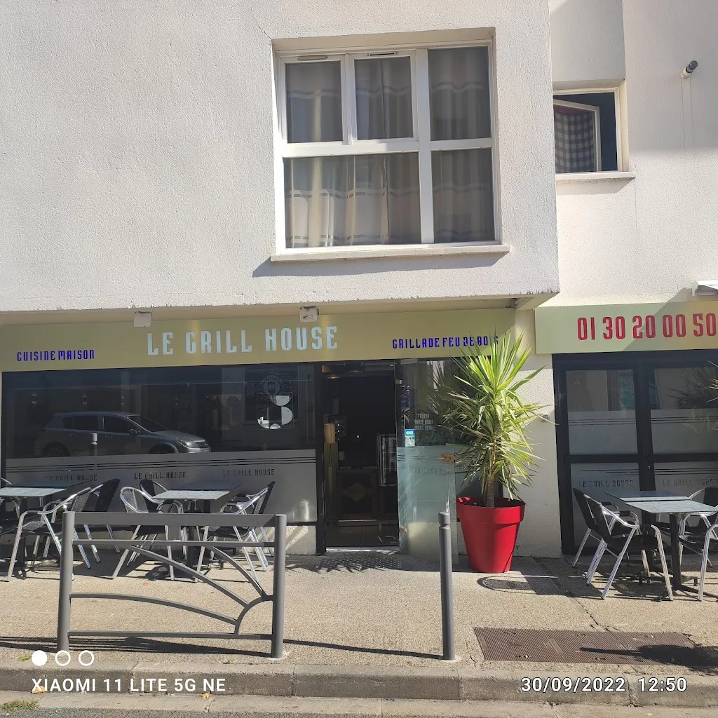Le Grill House restaurant in Jouy-le-Moutier