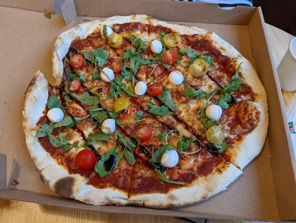 Michiel van Rooijen_Douss'Art Pizza_Doussard_review