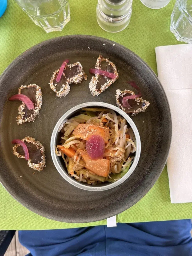 Grey Sarah_La Playa_Doussard_review