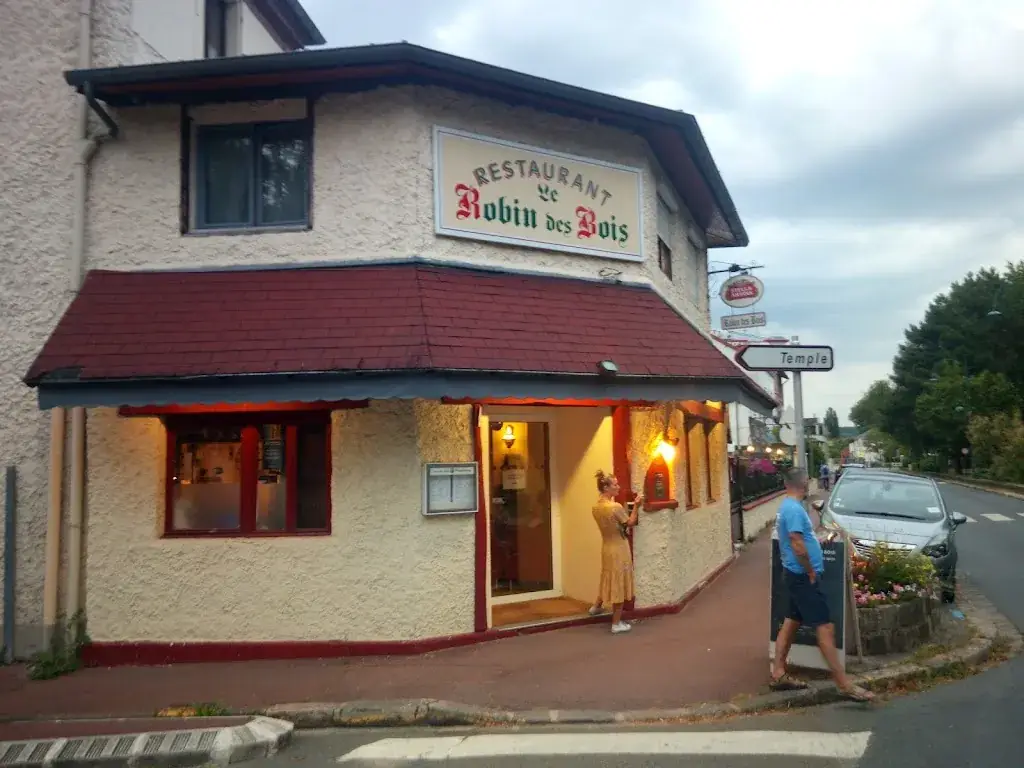 Jack Leeming_Le Robin_Jouy-en-Josas_review