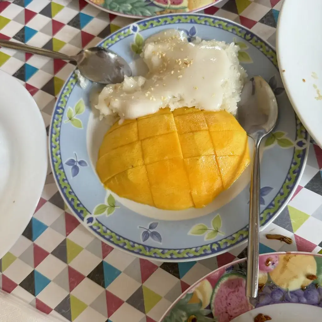 Jiangmin_Phouket Sawadi_Jouy-en-Josas_review