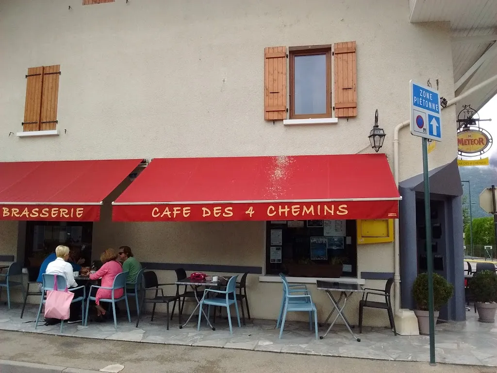 Café des 4 Chemins restaurant in Doussard
