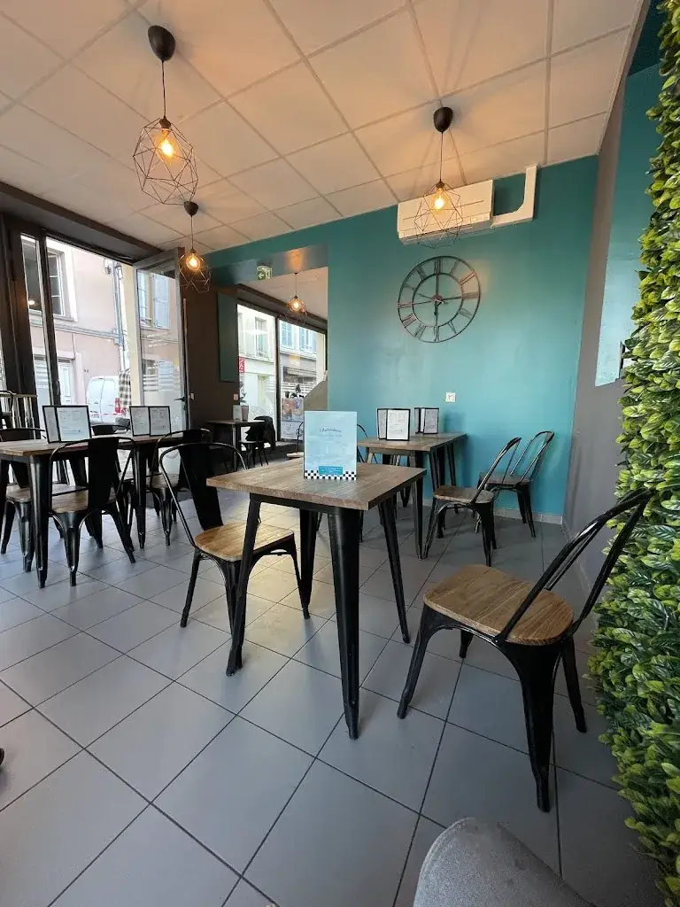 Dior Ella_L'authentique_Jouy-en-Josas_review