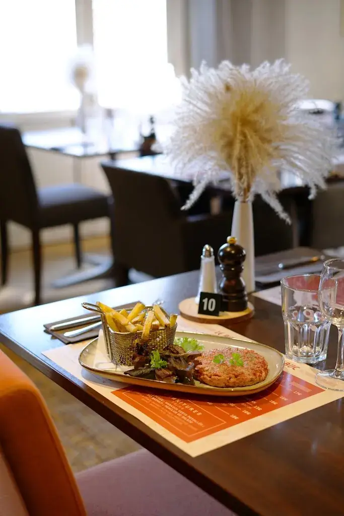 Le P'tit Bouillon de Buc restaurant in Buc