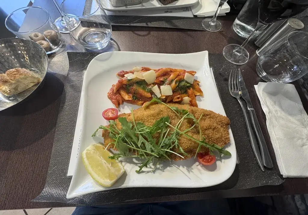 Elliot C_Graffiti_L'Haÿ-les-Roses_review