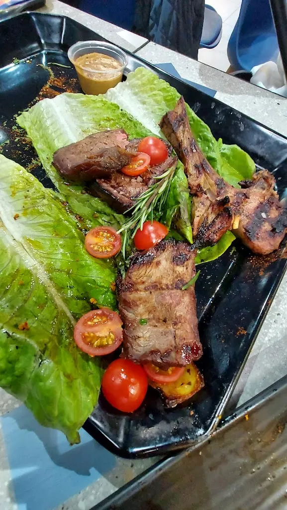 hafiza atiya hamd_For Life_L'Haÿ-les-Roses_recensione