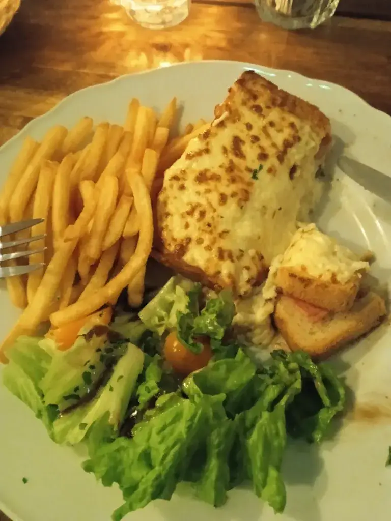 Ema Taleth_Chez Pierrot_Crécy-la-Chapelle_reseña