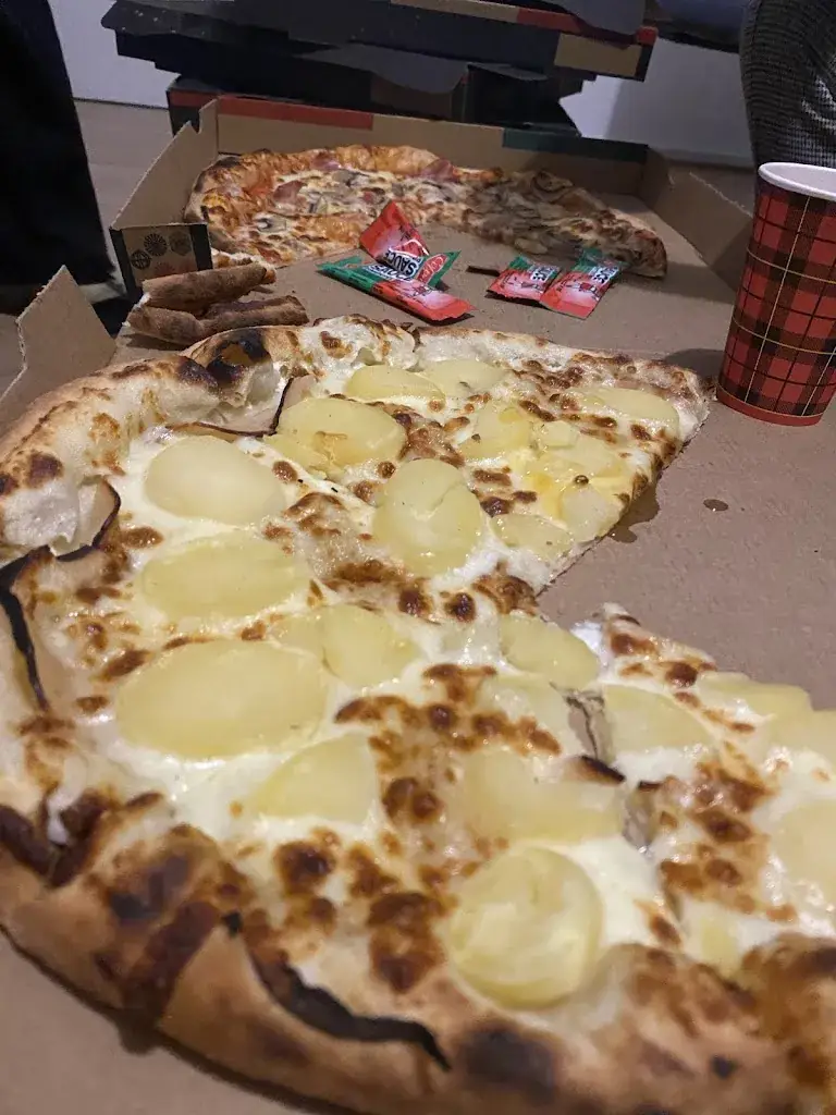 Ferhat MEKBOUB_Justpizza78_Meulan-en-Yvelines_review