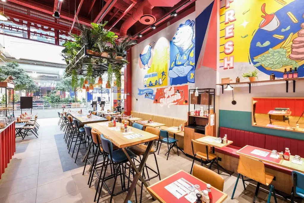 La Brigade - La Défense restaurant in Puteaux