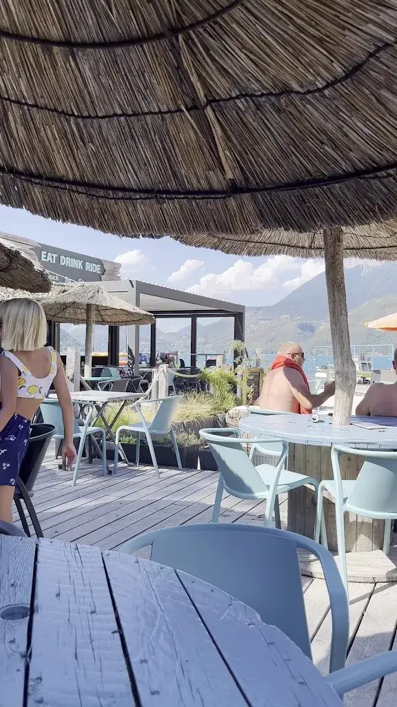 Le Cadre_Doussard_slider_image_2