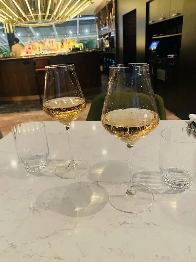 Legal Documents_Muses La Défense_Puteaux_review