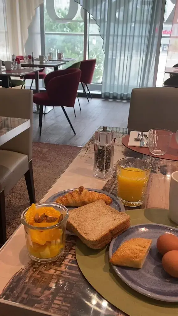 Muses La Défense_Puteaux_slider_image_2