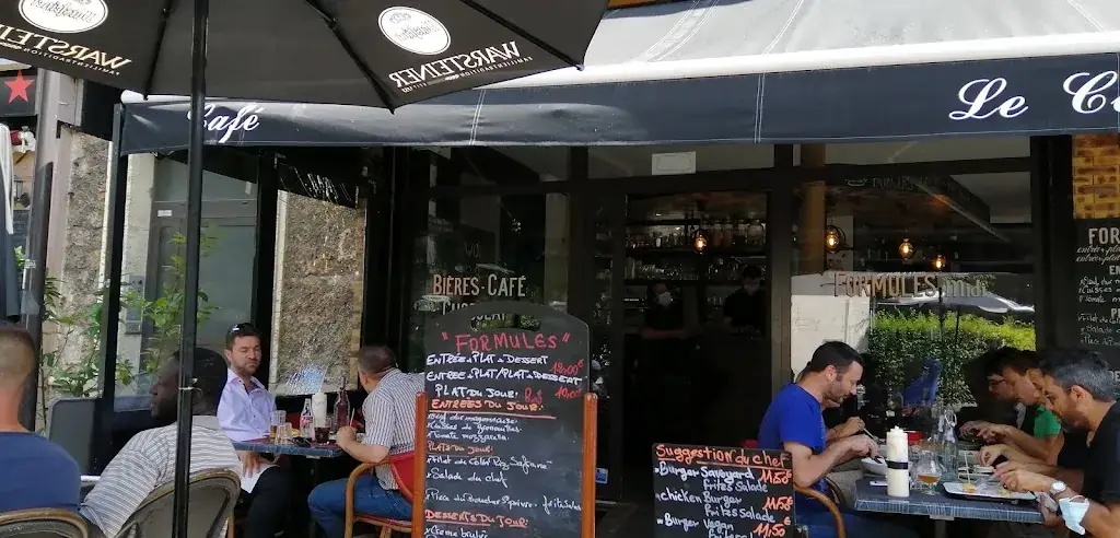 Le Carré restaurant in Ivry-sur-Seine