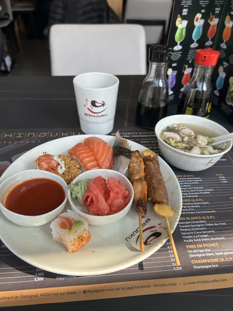 Phakin Osath_Shinjuku_Ivry-sur-Seine_review