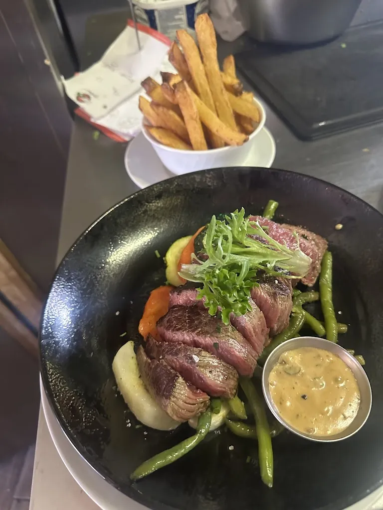 Le Village_Ivry-sur-Seine_slider_image_3