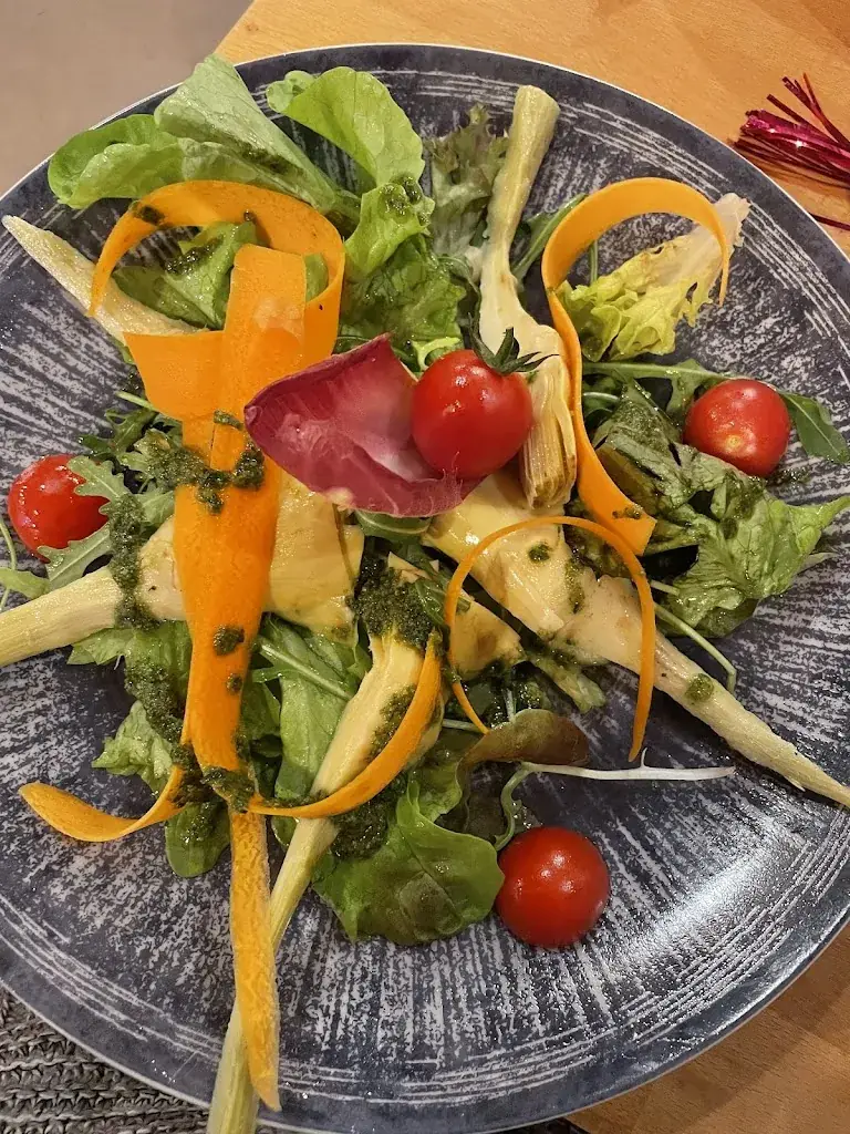 Melissa Zuleta Bandera_Le soleil_Ivry-sur-Seine_review