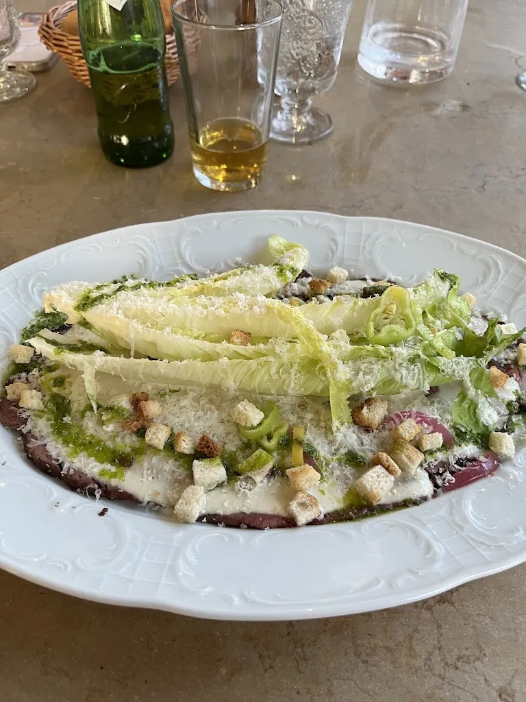 Johan Martinsson_L'île_Issy-les-Moulineaux_reseña