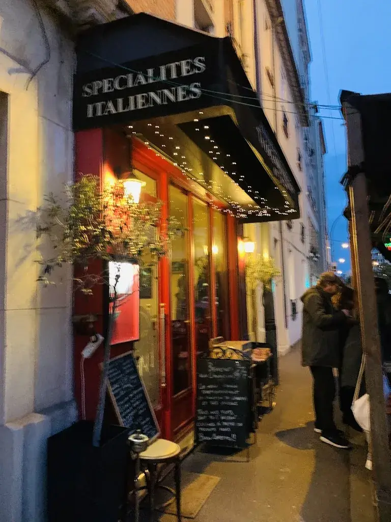 Hanh Nguyen_La Locandina Di Napoli_Issy-les-Moulineaux_Bewertung