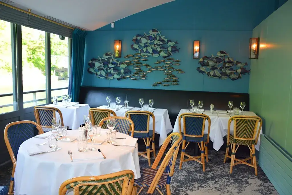 River Café Restaurant in Issy-les-Moulineaux