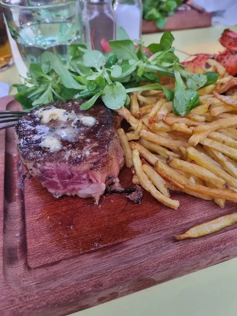 Valentin Raucescu_La Côte et l'Arête - Restaurant, brasserie, bar à vin - Convivial, chic et chaleureux_Issy-les-Moulineaux_review