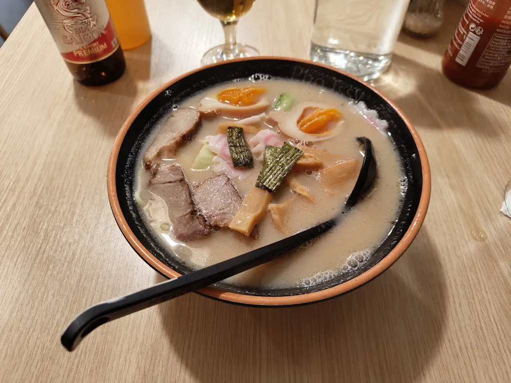 Pho issy_Issy-les-Moulineaux_slider_image_3