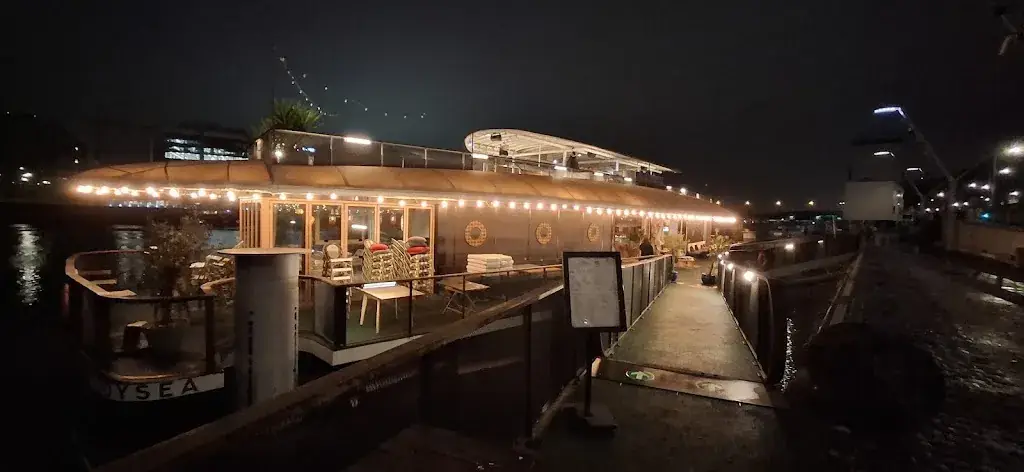 Richard Merritt_La Barge_Issy-les-Moulineaux_review