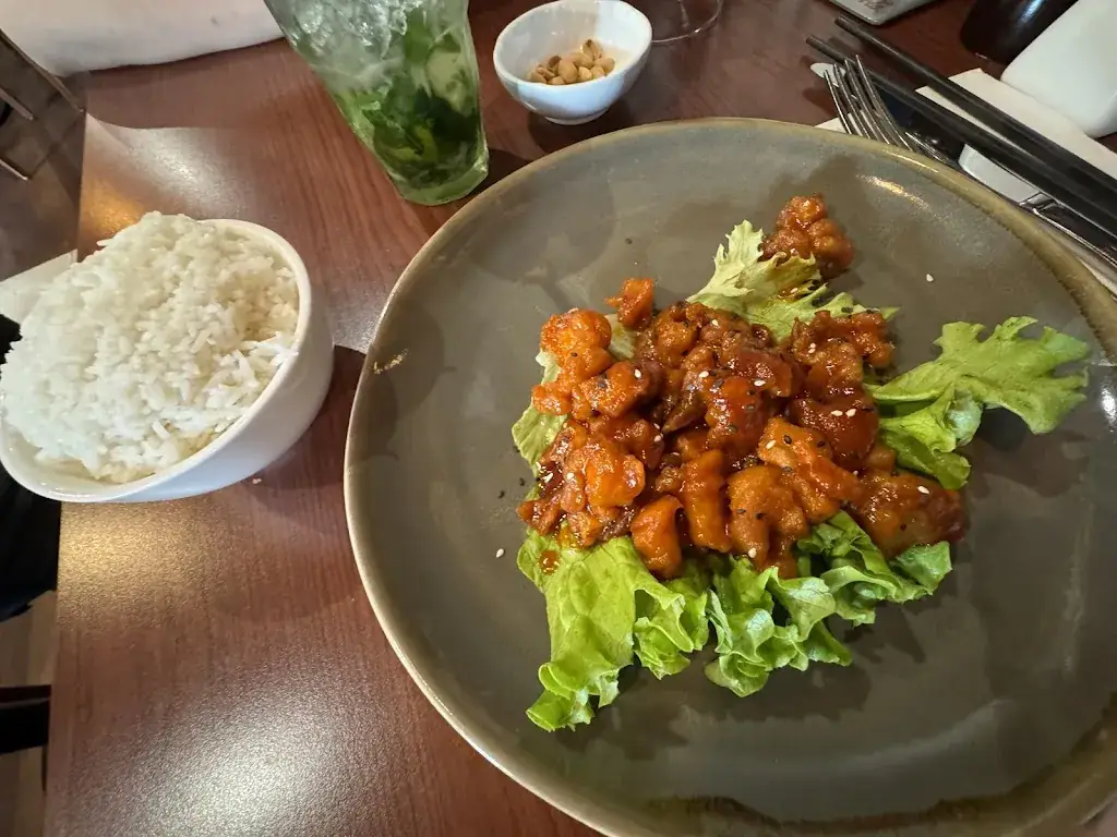 Restaurant Issy l'Asie_Issy-les-Moulineaux_slider_image_3