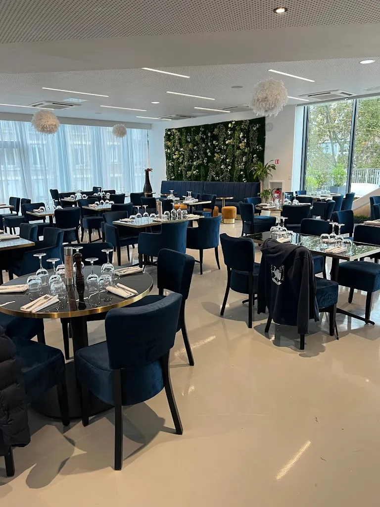 Restaurant Le Gouverneur Restaurant in Issy-les-Moulineaux