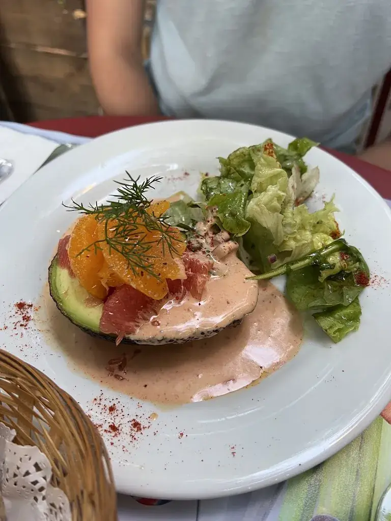 Aby Wong_Au 31_Issy-les-Moulineaux_review