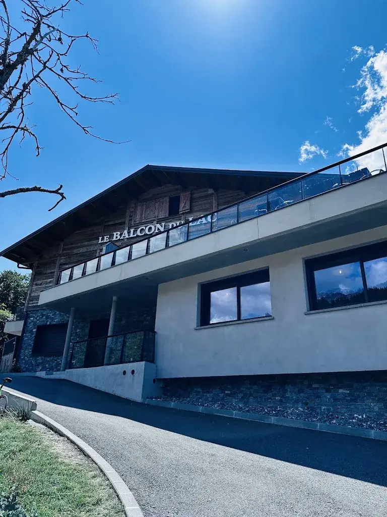 Elvie Castillo_Le Balcon du Lac_Talloires-Montmin_review