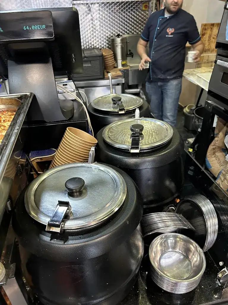 Société BetoSysteme Décor SASU_MC DURUM_Goussainville_recensione