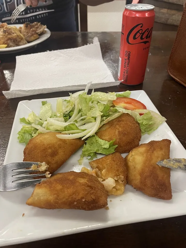 Isabelle B_A Nossa Casa_Goussainville_review