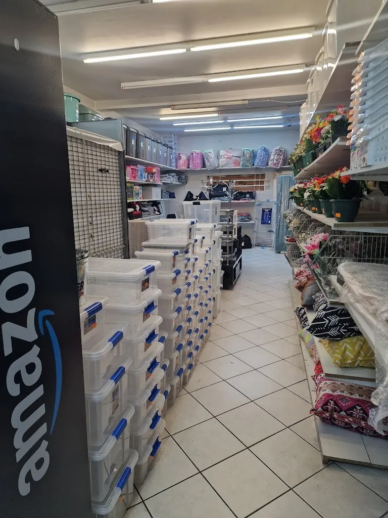 LE BAZAR VERT / WESTERN UNION / RIA / MONEY GRAM / PHOTOMATON/ AMAZON / VINTED GO / MONDIAL RELAIS /_Goussainville_slider_image_2