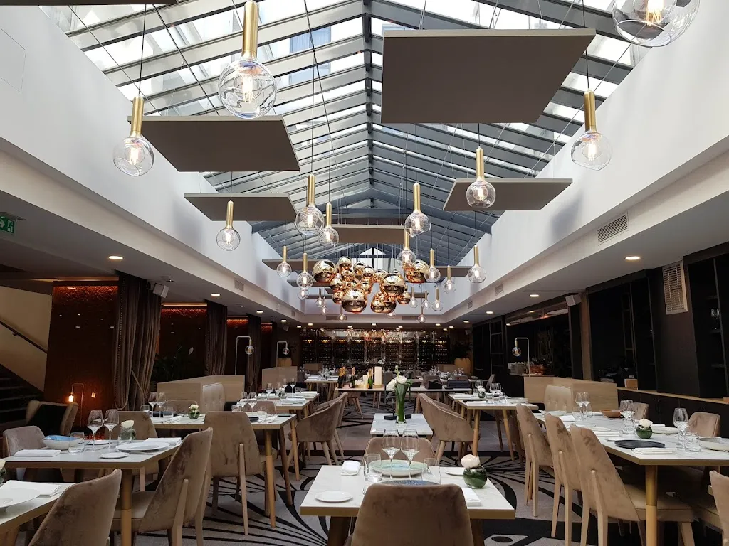 Emmanuel Benazet_La Verrière PARIS_Paris_review