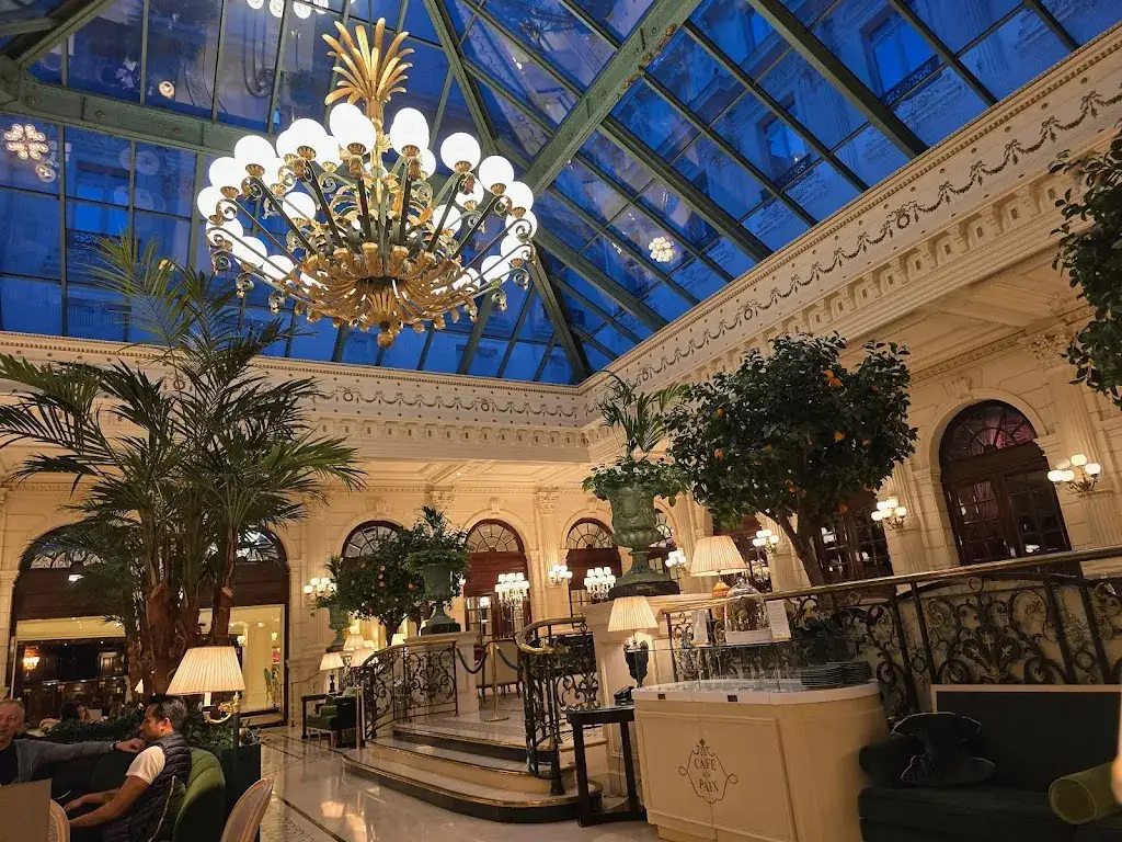 Kevin Sciberras_Le Bar du Grand Hôtel - La Verrière_Paris_review