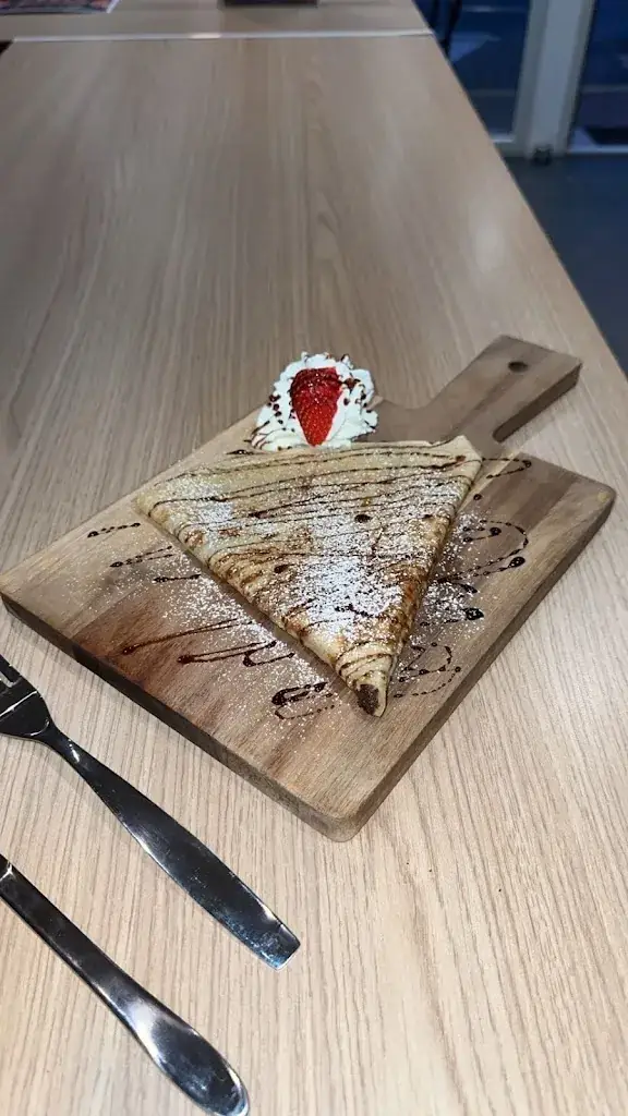 Umar Tovsultanov_LA MAMMA_Ferté-Gaucher_review