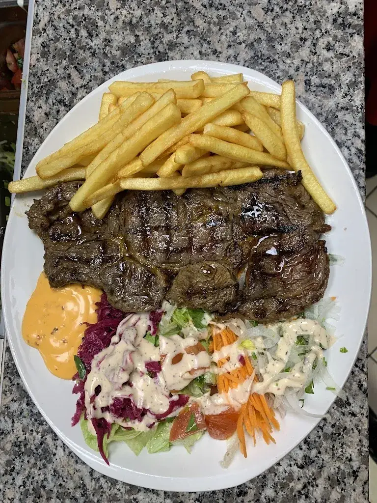 Istanbul Kebab / Bar de l’Europe_Châtelet-en-Brie_slider_image_2