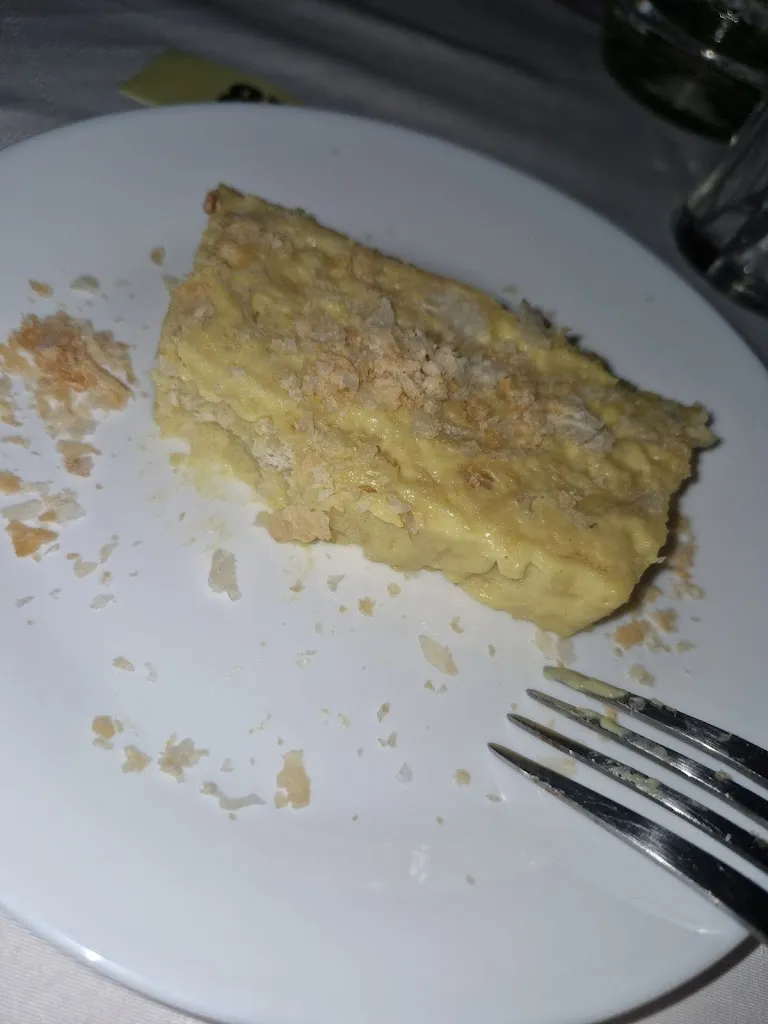 Hannah-Krista Adumitroaie Henrich_Restaurant Paradis_Queue-en-Brie_review