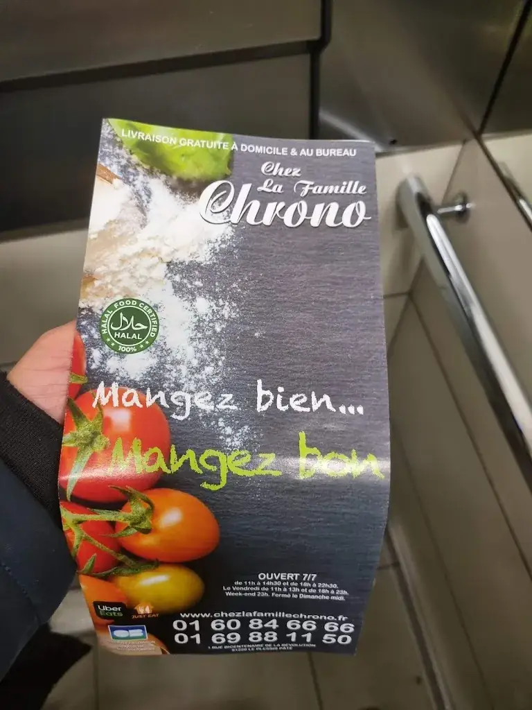 CHEZ LA FAMILLE CHRONO_Plessis-Pâté_slider_image_2