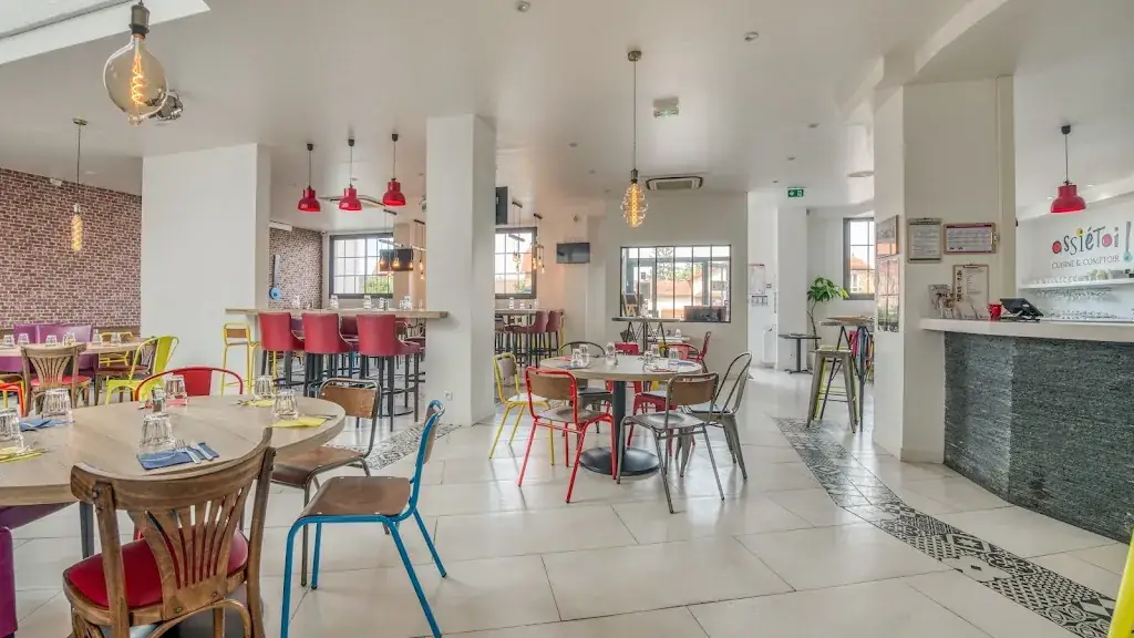 AssiéToi ! - Cuisine & Comptoir ristorante a Plessis-Bouchard